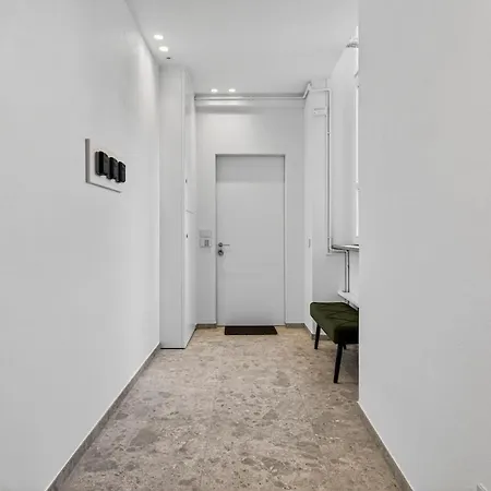 Brunate - Porta Torre-centro Storico * Como